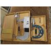Image 1 : Links Micrometer 4-5 , KAR Micrometer 2-3