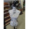 Image 2 : Seamstress Mannequin