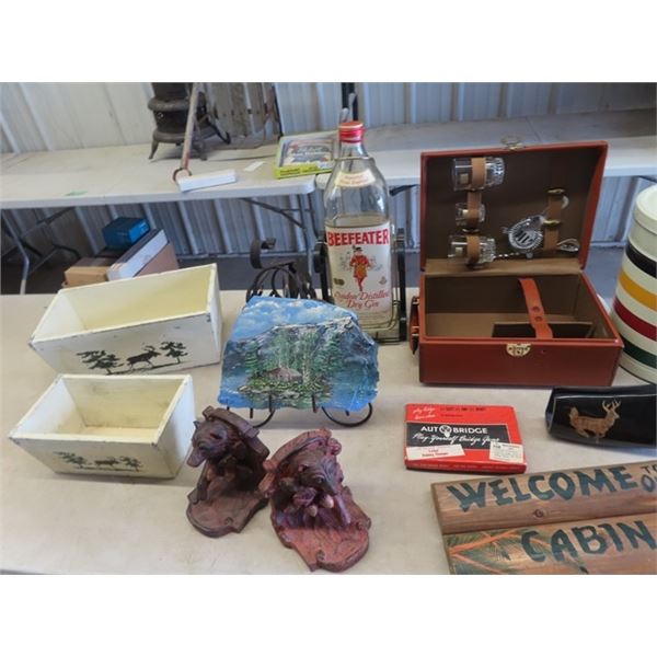 Decorative Wall Rug, Travelling Bar, Welcome Decor Book Ends, & More