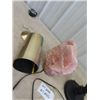 Image 2 : Salt Lamp & Table Lamp