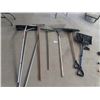 Image 1 : 6 Yard Tools, Shovels, Rakes, Roof Rake