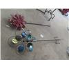 Image 1 : 2 Spin Yard Ornaments & Cement Bird Bath 26" x 20" Rd
