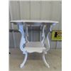 Image 1 : (LF) Painted Parlor Table 29" x 24" x 24"