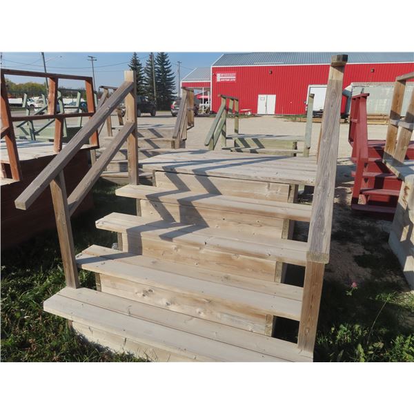 Wooden 5 Rise Stairs Platform Height 38" Width 66"