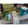 Image 2 : Retro Kitchen, Items, Napkin Dispenser, Wrap Paper Dispenser, Letter Holder Plus More!