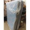 Image 2 : Boxspring & Mattress