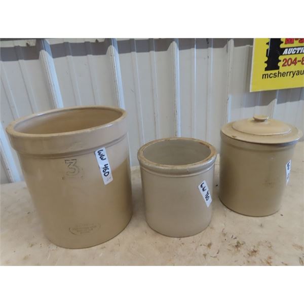 3 Crocks -3 Gal Medalta, 1 Gal Medalta w Lid & 1 Gal??