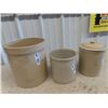 Image 1 : 3 Crocks -3 Gal Medalta, 1 Gal Medalta w Lid & 1 Gal??