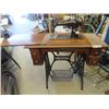 Image 1 : Singer Treadle Sewing machine