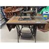 Image 1 : Singer Treadle Sewing Machine