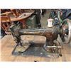 Image 2 : Singer Treadle Sewing Machine
