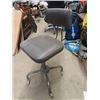 Image 2 : (IDK) Swivel Office Chair