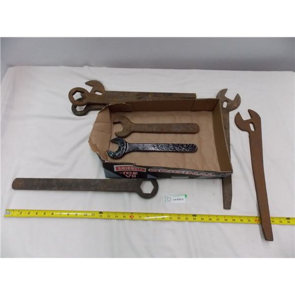 antique large wrenches/box end + open