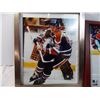 Image 2 : Wayne Gretzky retro photo + Taylor Hall NHL framed picture