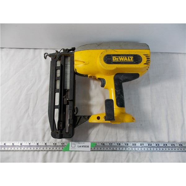 Dewalt Nailer - no battery