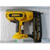Image 3 : Dewalt Nailer - no battery