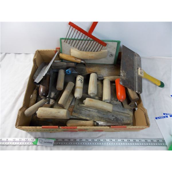Box of trowels, mudding, spreading tools