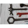 Image 2 : Specialty wrenches + vintage tools