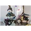 Image 2 : Christmas Scene ornaments - Snowmen (with storage container)