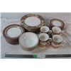 Image 1 : 8 Piece dish set - Mugs, plates, saucers (with 6 bowls, 8 of all others)