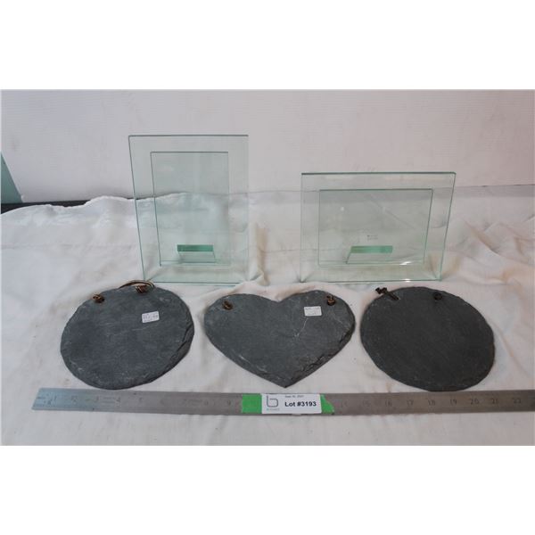 set of 2 glass photo frames & set of 3 rock wall hangings