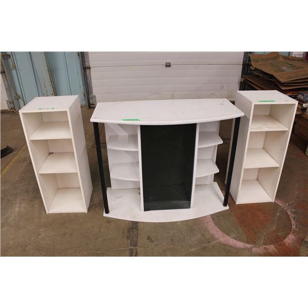 TV stand with two small corner shelves - 30" T, 36"W, 18"D
