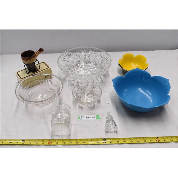 Plastic & glass bowls, Butter/Sauce Warmer.