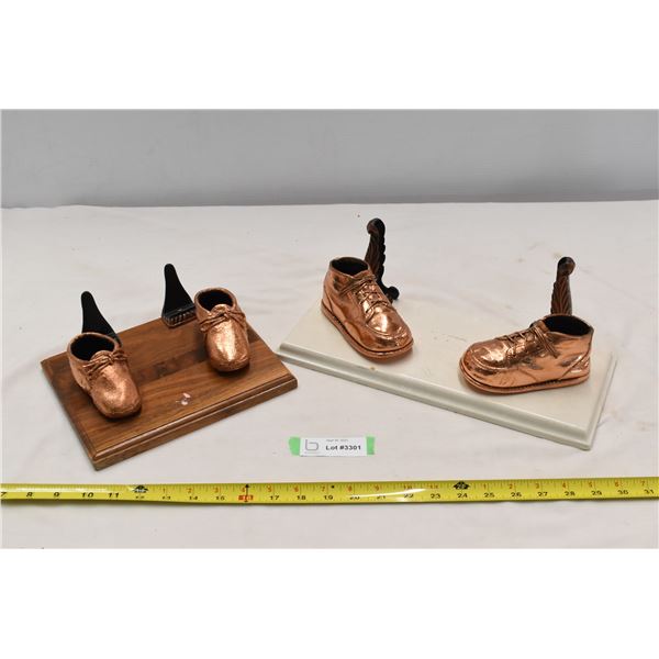 Copper shoe decorations, 2 pairs.