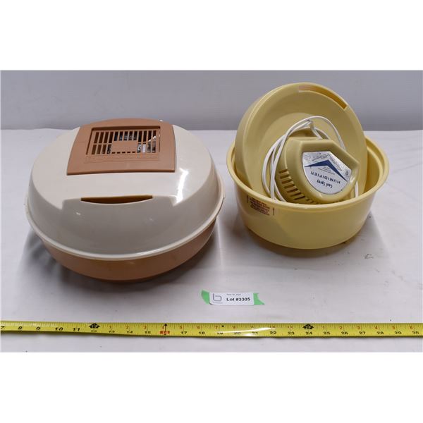 2 Vintage Humidifiers. Working condition