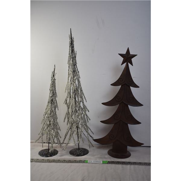 3 Decorative Christmas Trees