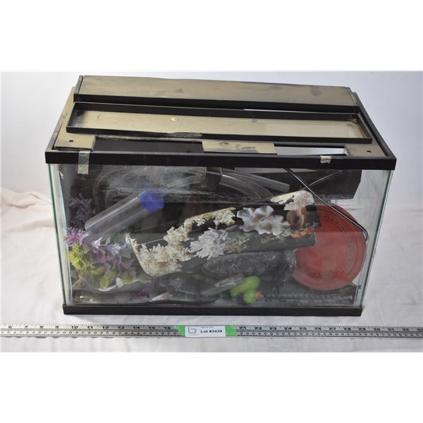 Fish aquarium with accessories