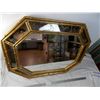 Image 4 : Octagon shaped wall hanging mirror (needs repair)