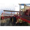 Image 6 : versatile hydrostatic 400 swather (model 500 year 77 - number 028 086 - 6 cylinder hasnt run since 2