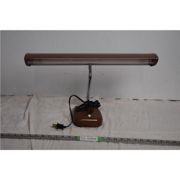 Desk Lamp (Working)