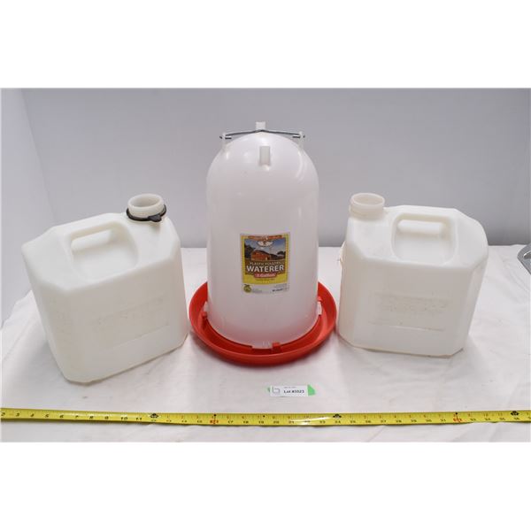 Poultry waterer & 2 non-spill jugs
