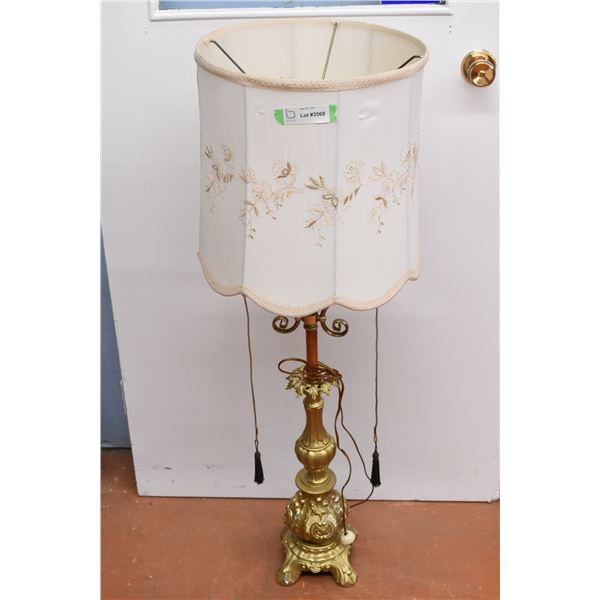 Decorative floor lamp w/ 2 arms