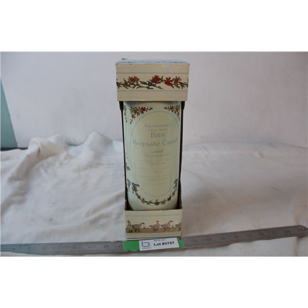 Baby keepsake capsule (new)