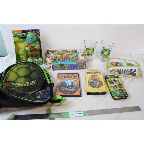 Teenage mutant ninja turtle items lot