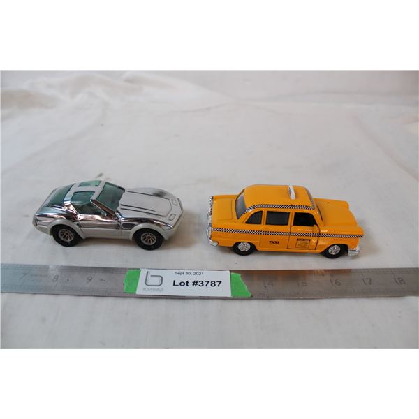 Buddy L Corvette (broken window) + Taxi (made in china)