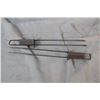 Image 2 : Fiesta grill gear and CuisineArt Sliding skewer set