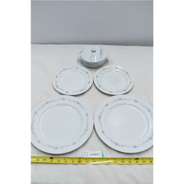4 Plates, 1 Oven Dish – Fine China & Porcelain