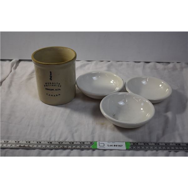 Medalta 1/4 Crock and Medalta Bowls