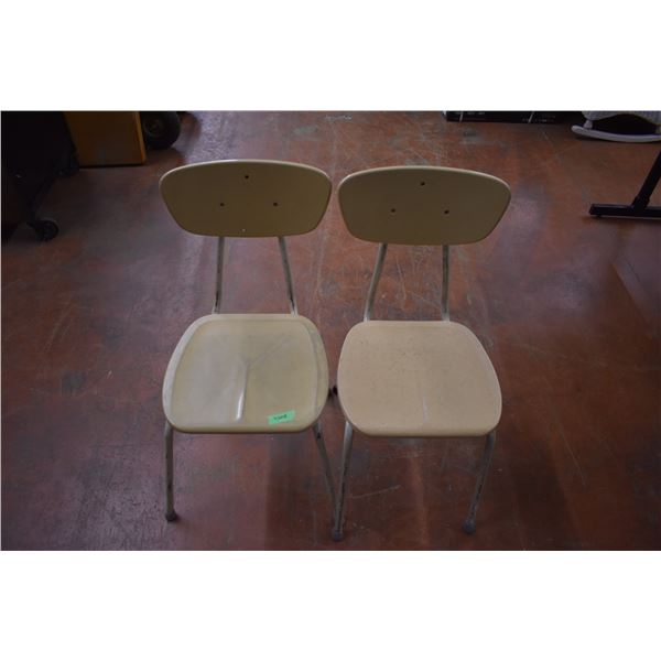 2 Vintage Wescab Plastic and Metal Chairs