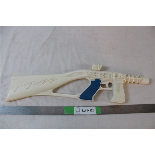 Vintage disc shooter plastic toy gun