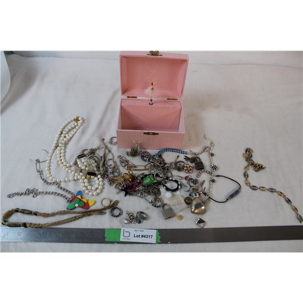 "It's a small world" children's jewelry box with contents