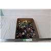 Image 1 : Box of buttons