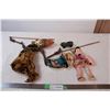 Image 1 : Broken marionette, broken doll with photo, plastic tank