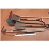 Image 1 : Yard + vintage garden tools