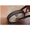Image 3 : Wheelbarrow