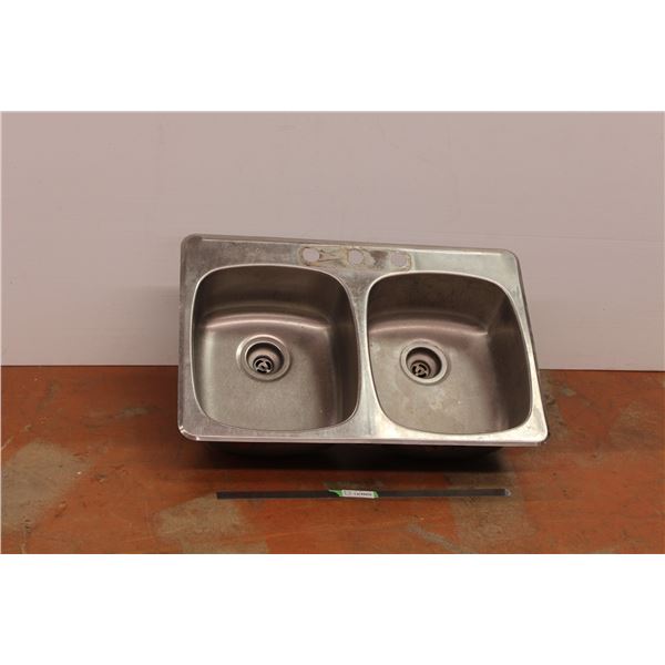 Double stainless steel kitchen sink, 31”x20.5”